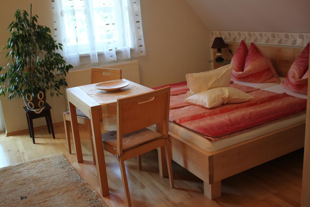 Buschenschank Orsl Wildbach ภายนอก รูปภาพ